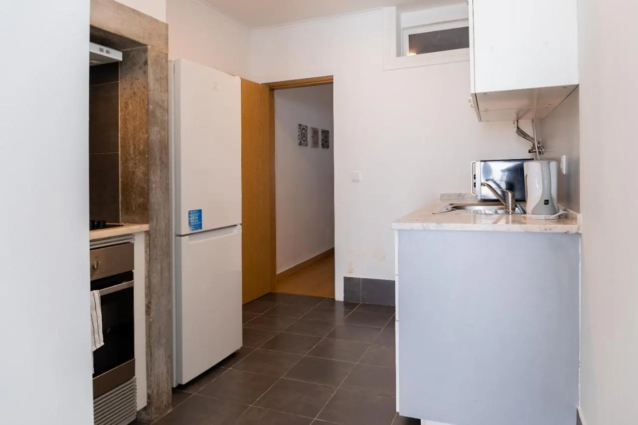 Entrecampos - Family Apartment With Terrace Lisbon