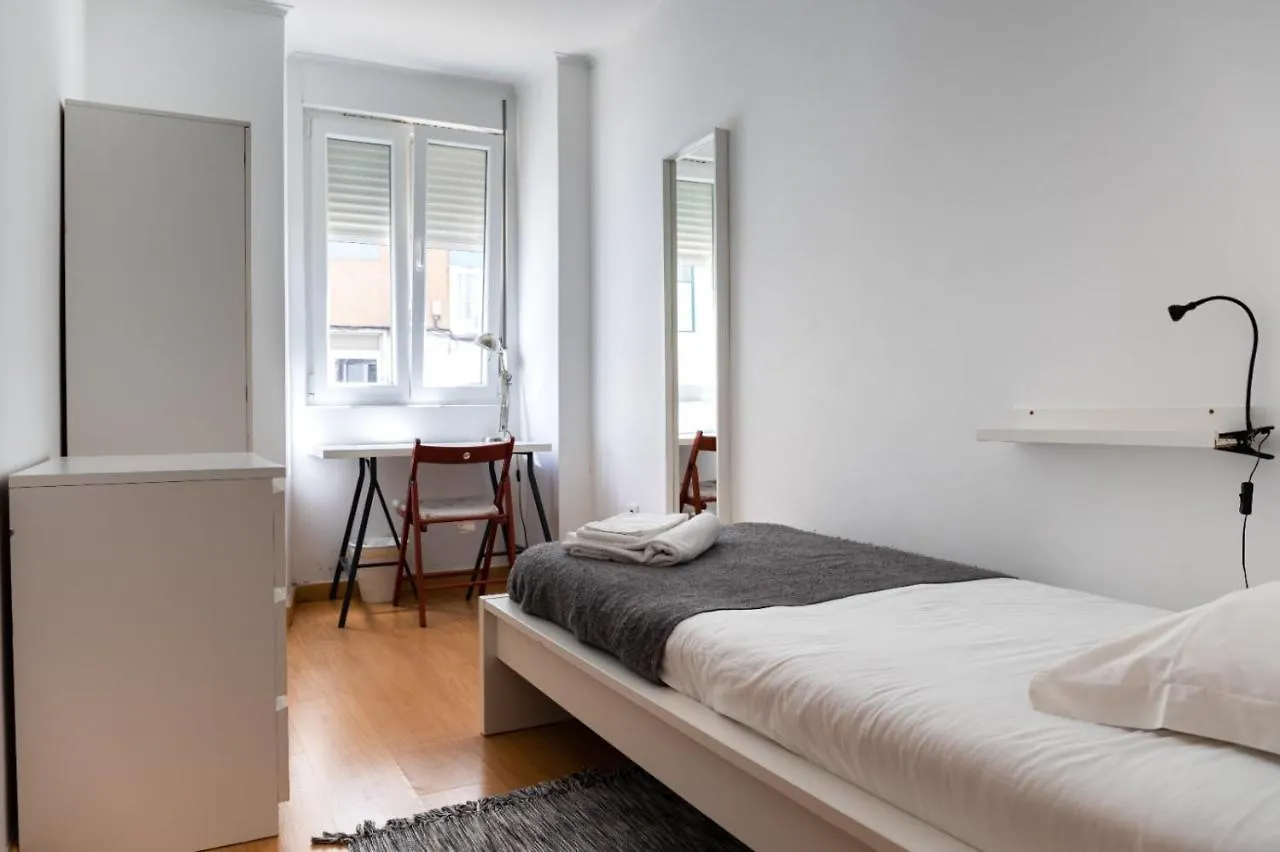 Entrecampos - Family Apartment With Terrace Lisbon
